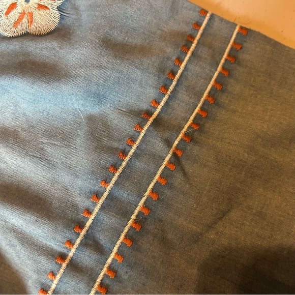 MÜR MÜR XL Chambray Boho Tunic Top Floral Embroidered 3/4 Sleeve Peasant Blouse - Picture 3 of 8